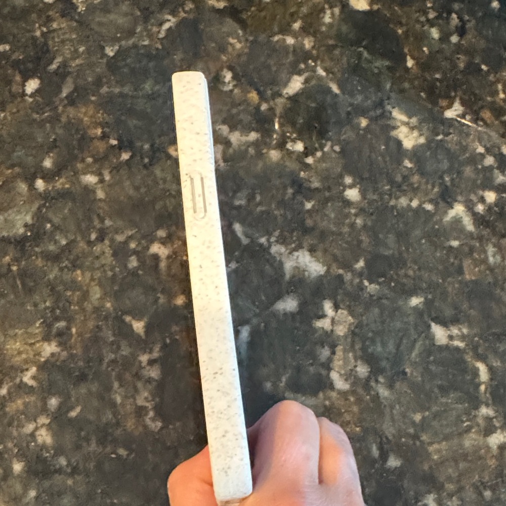 Red Patterned Phone Case - Picture 3 of 3